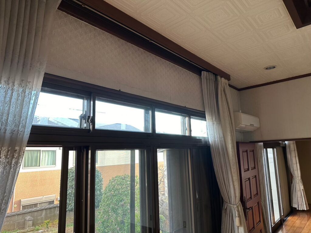 気密性が下がり外部の影響を受けやすくなっていました。